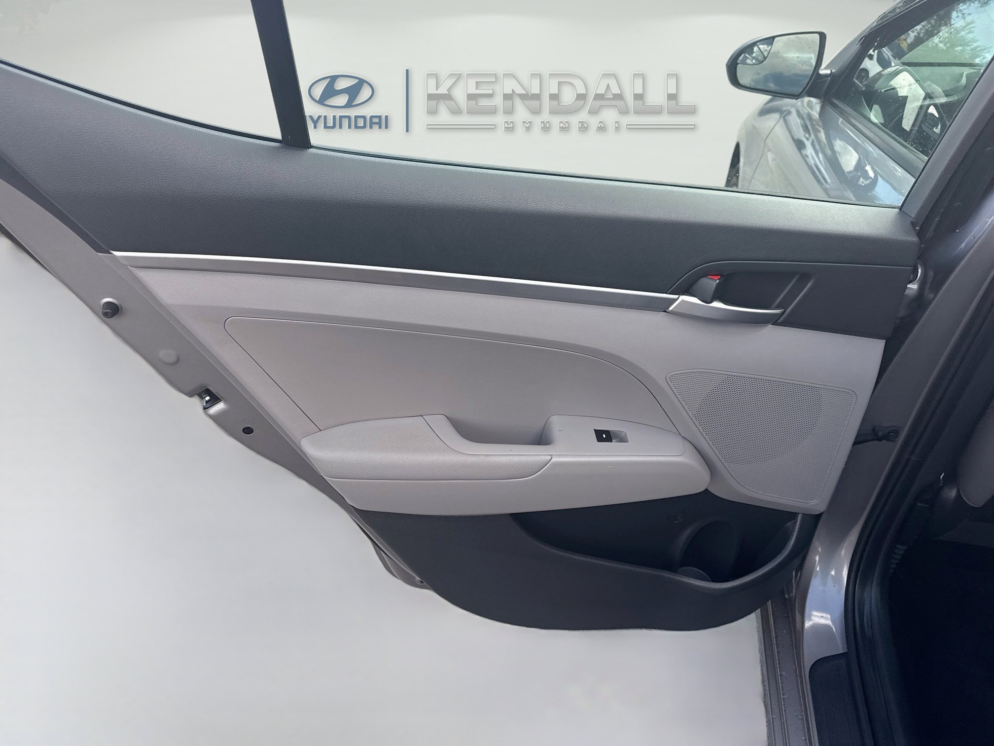 Used 2020 Hyundai Elantra SE FWD image 22