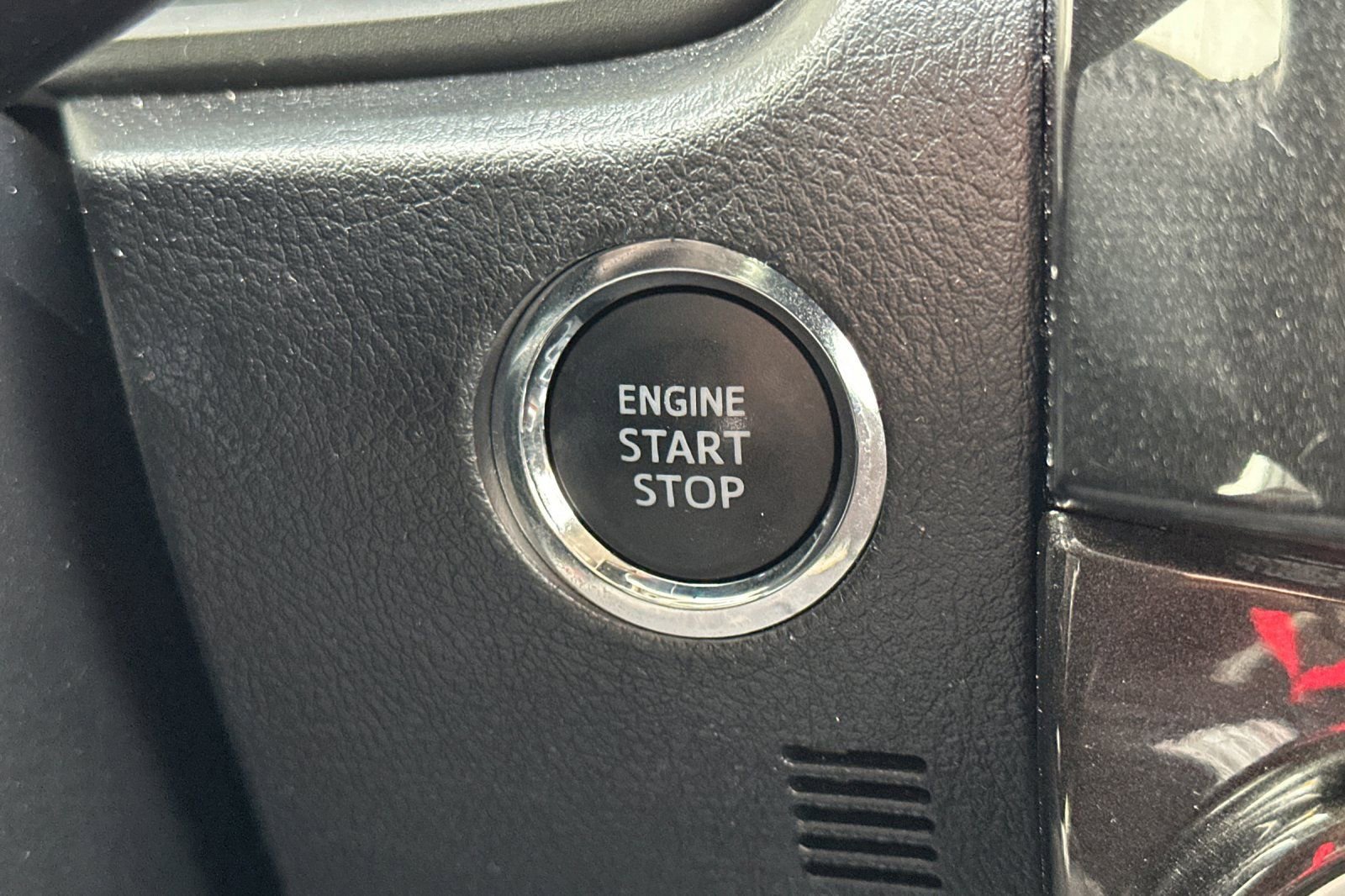 Certified 2024 Toyota 4Runner TRD Off-Road Premium image 28