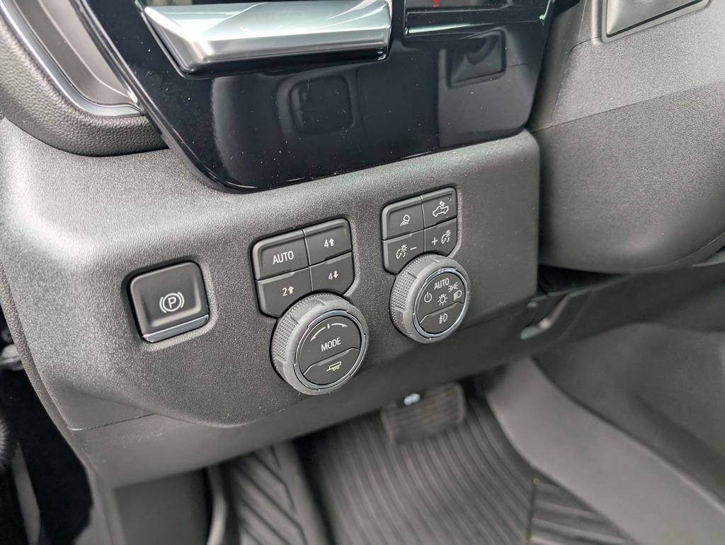 New 2026 Chevrolet Silverado 2500 LT image 17