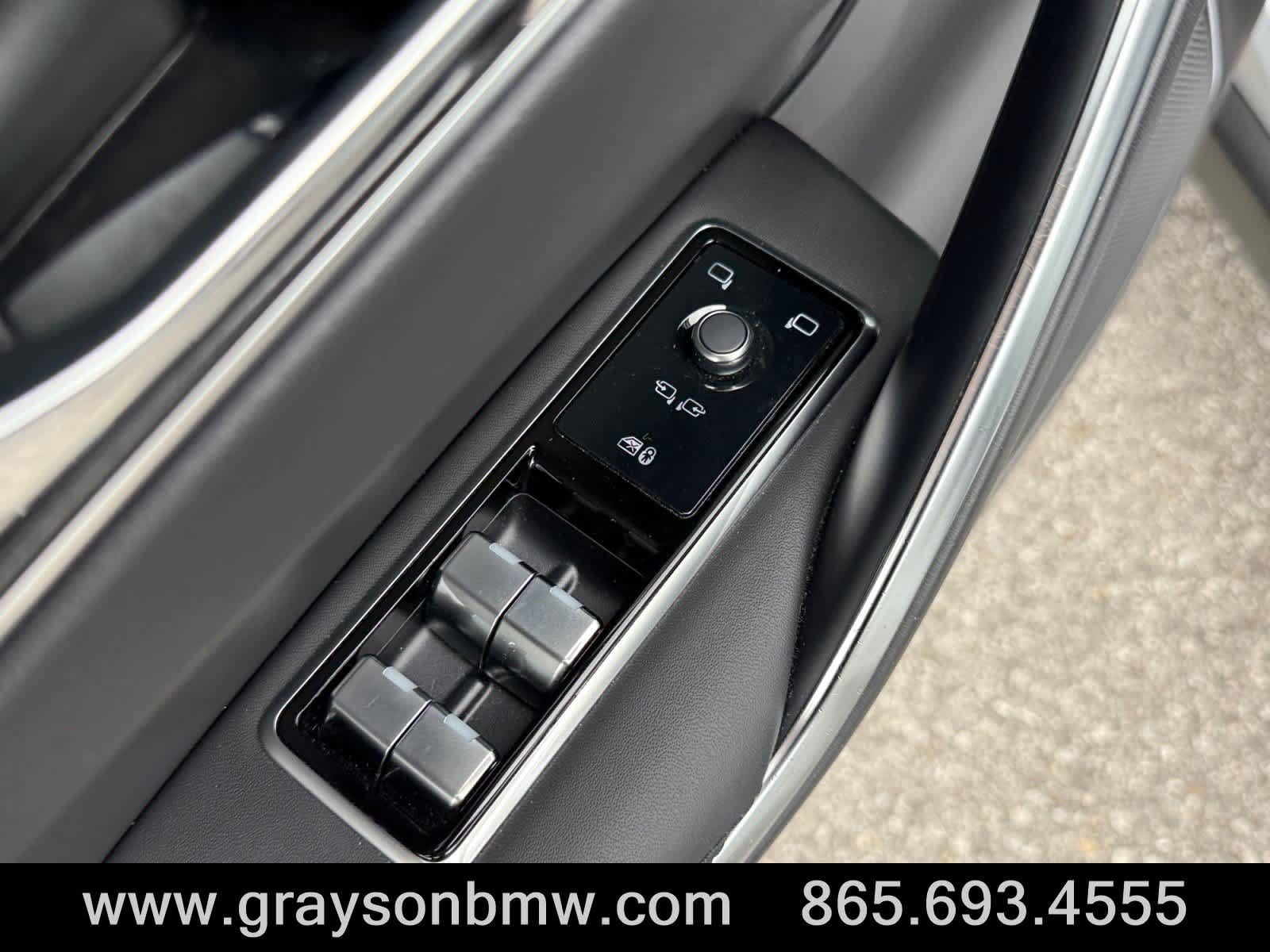Used 2023 Jaguar F-PACE S AWD/4WD image 15