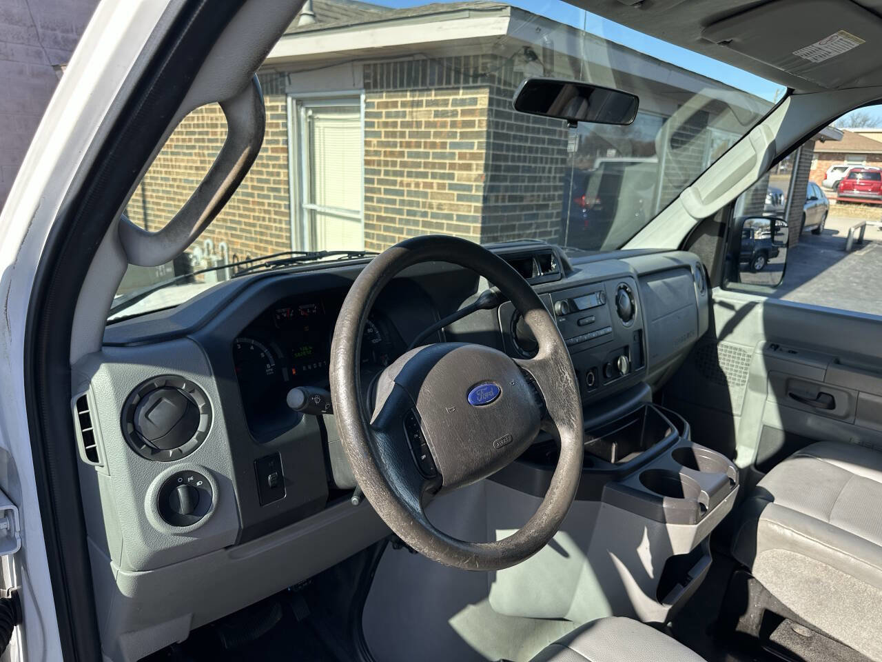 Used 2010 Ford E-150 and Econoline 150 image 15