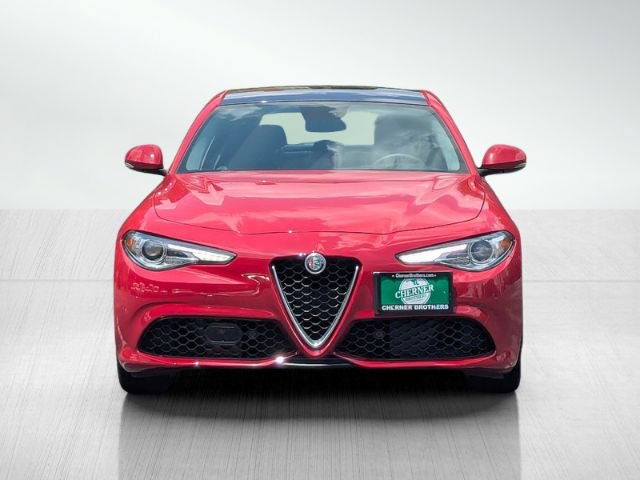 Used 2019 Alfa Romeo Giulia Ti Sport w/ Quick Order Package 22S Sport AWD/4WD image 2