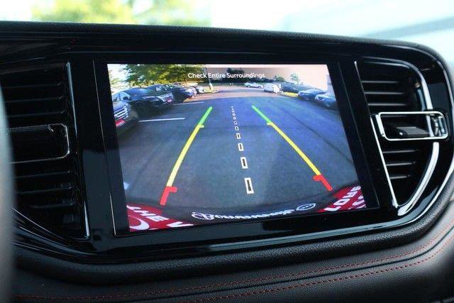 Used 2025 Dodge Durango GT AWD/4WD image 16