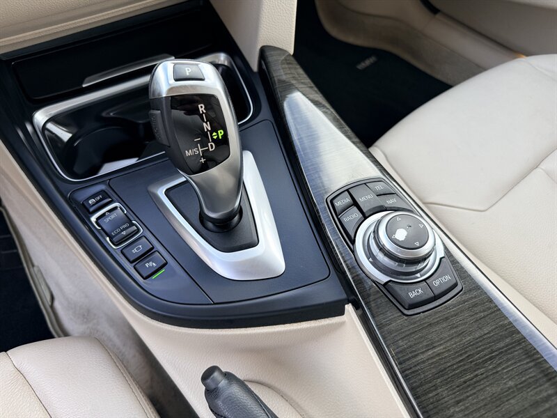 Used 2012 BMW 328i Sedan RWD image 17
