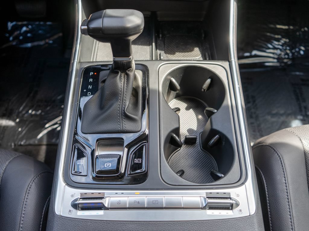 Certified 2025 Kia Carnival SX Prestige FWD image 30