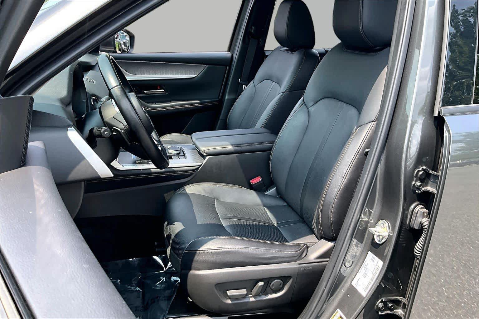Used 2024 MAZDA CX-90 3.3 Turbo w/ Preferred Plus AWD/4WD image 8