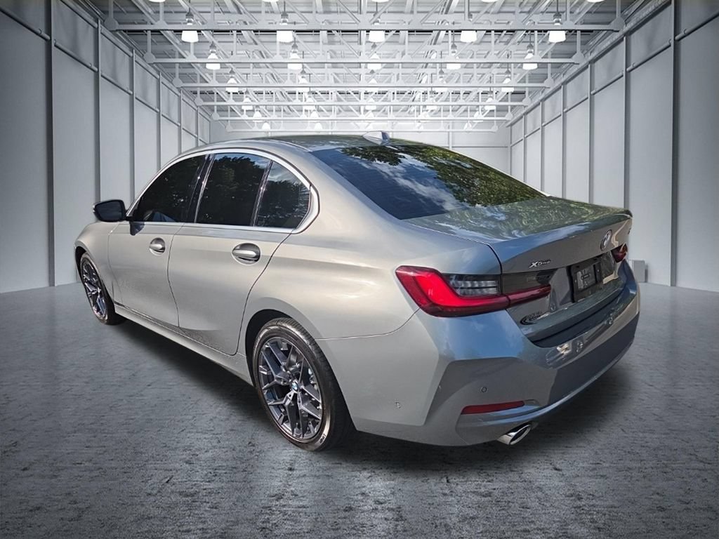 Used 2025 BMW 330i xDrive Sedan AWD/4WD image 6