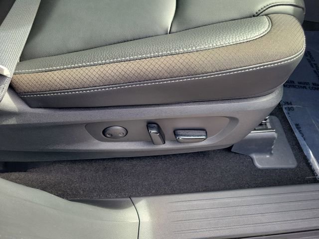 Used 2025 Nissan Pathfinder SL AWD/4WD image 36