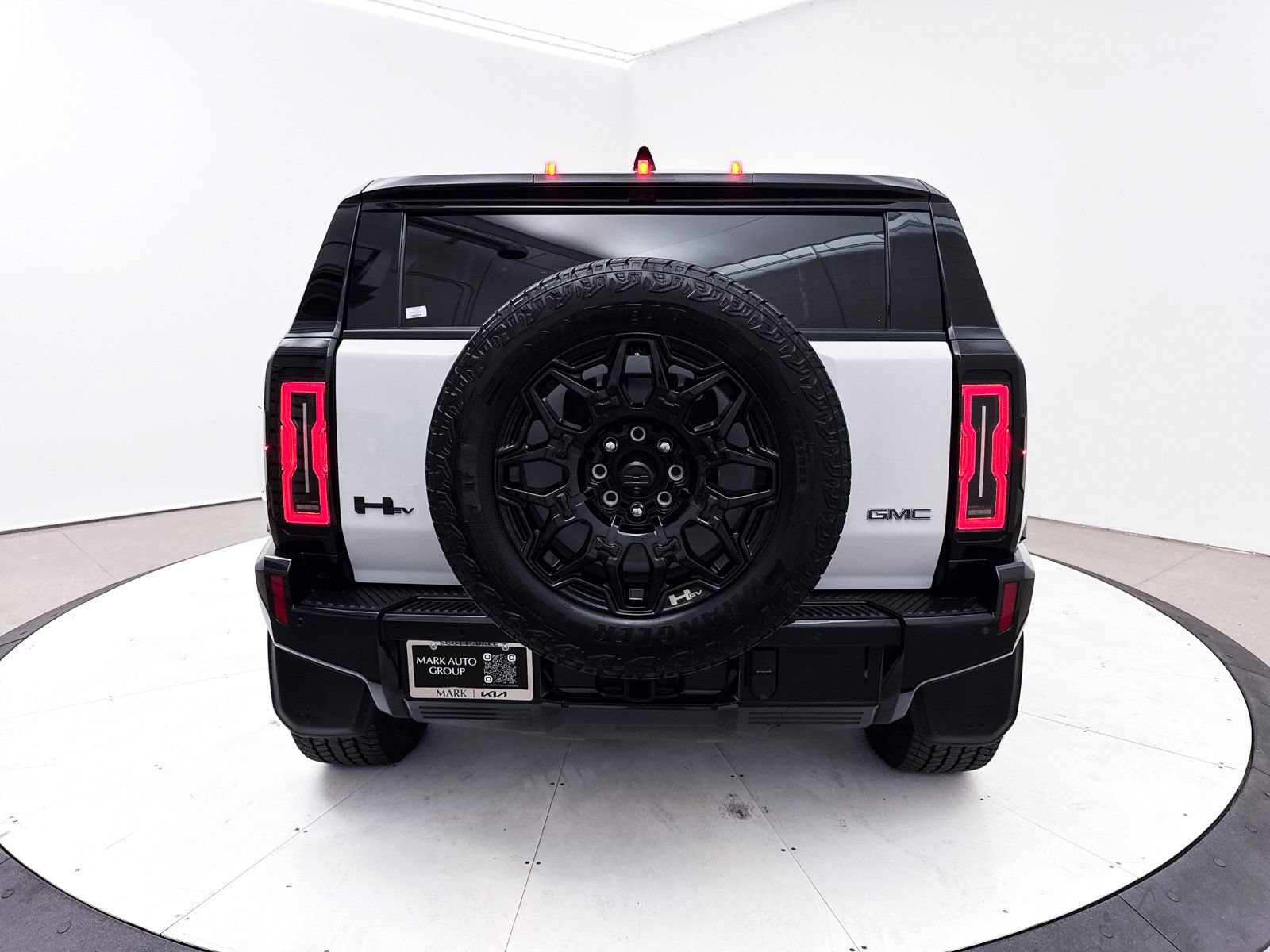 Used 2025 GMC Hummer EV 2X AWD/4WD image 34