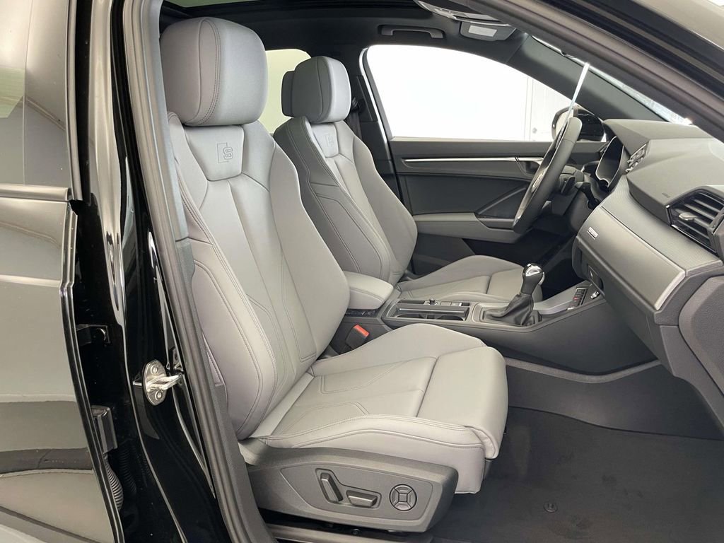 New 2025 Audi Q3 2.0T Premium image 23