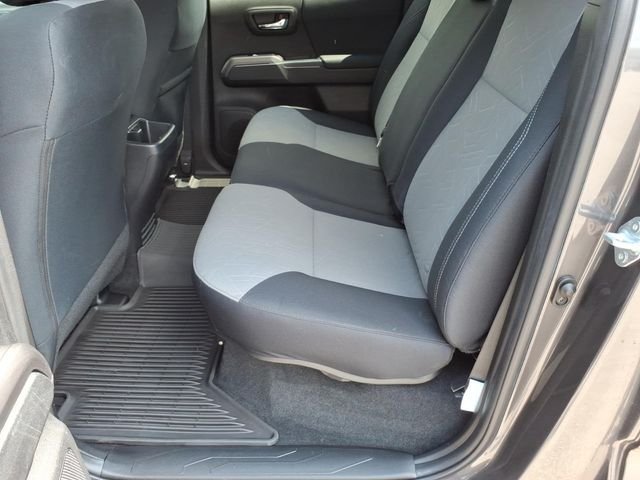 Used 2022 Toyota Tacoma TRD Sport w/ Technology Package AWD/4WD image 18