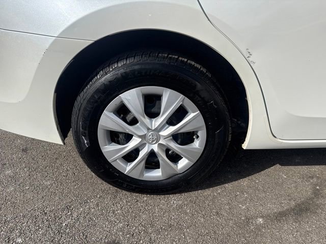 Used 2014 Toyota Corolla LE image 12