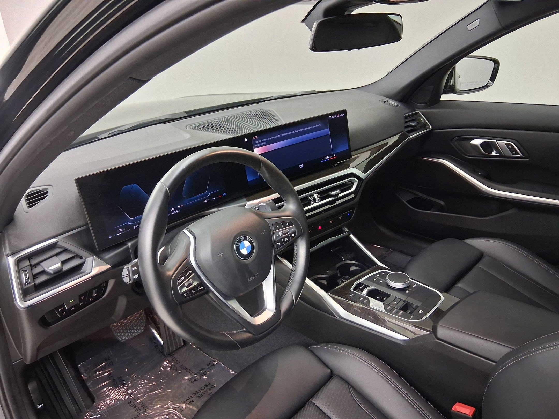 Certified 2023 BMW 330i Sedan w/ Convenience Package RWD image 2