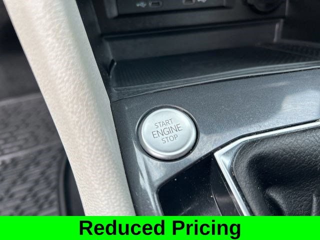 Used 2024 Volkswagen Tiguan Wolfsburg Edition AWD/4WD image 16