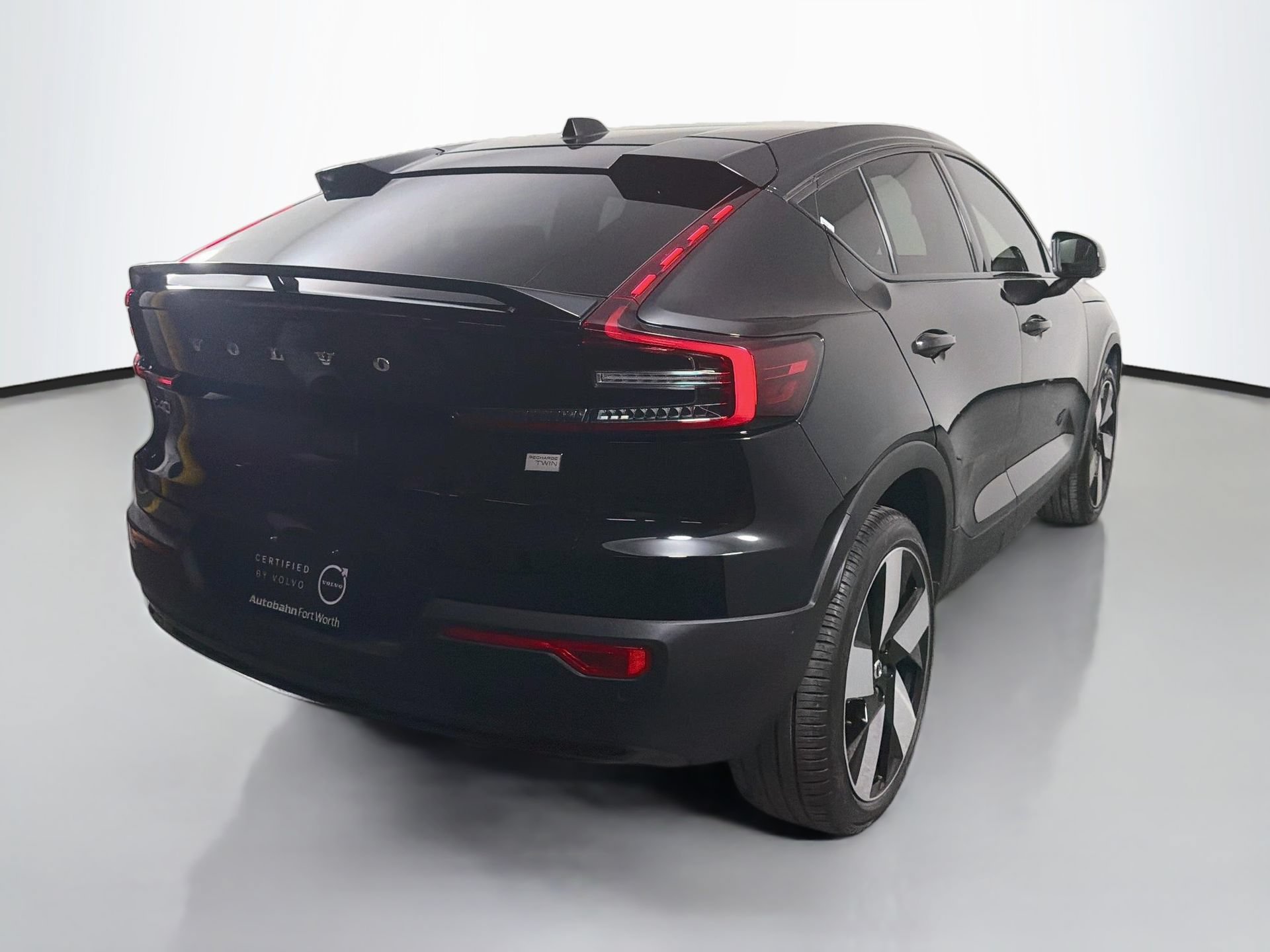 Used 2023 Volvo C40 P8 Recharge Ultimate AWD/4WD image 6