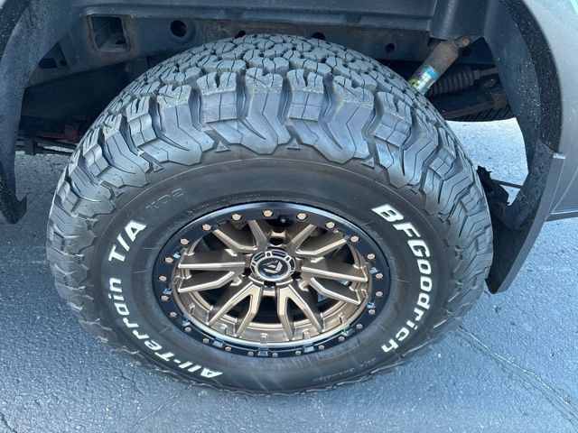 Used 2017 Ford F150 Lariat w/ Equipment Group 502A Luxury AWD/4WD image 6