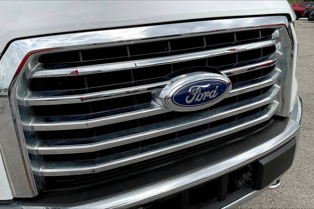 Used 2017 Ford F150 XLT w/ Equipment Group 302A Luxury AWD/4WD image 26