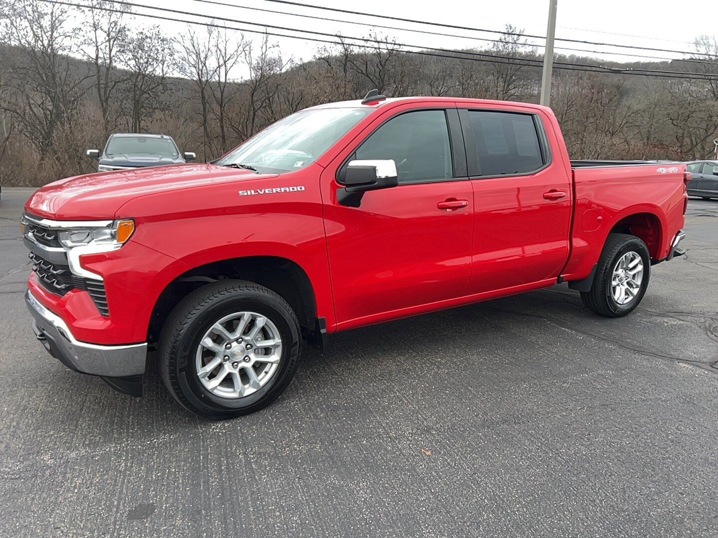 Used 2022 Chevrolet Silverado 1500 LT AWD/4WD video 4