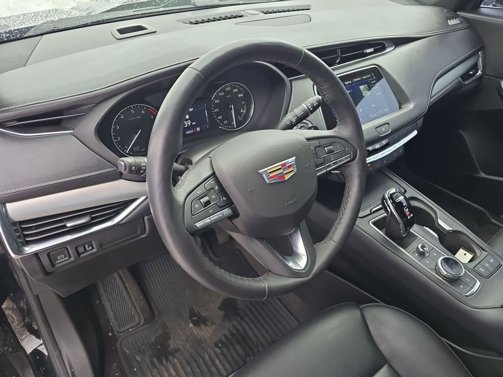 Used 2022 Cadillac XT4 Premium Luxury w/ Driver Assist Package image 11