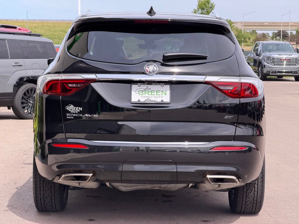 Used 2024 Buick Enclave Essence w/ Sport Touring Edition AWD/4WD image 8