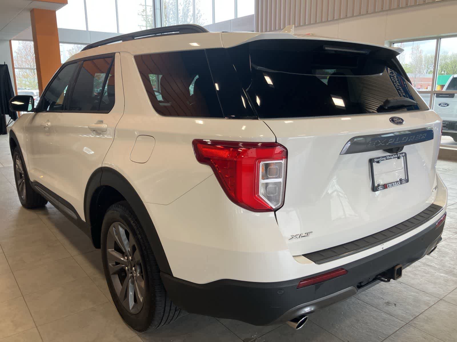 Used 2023 Ford Explorer XLT w/ Equipment Group 202A AWD/4WD image 7