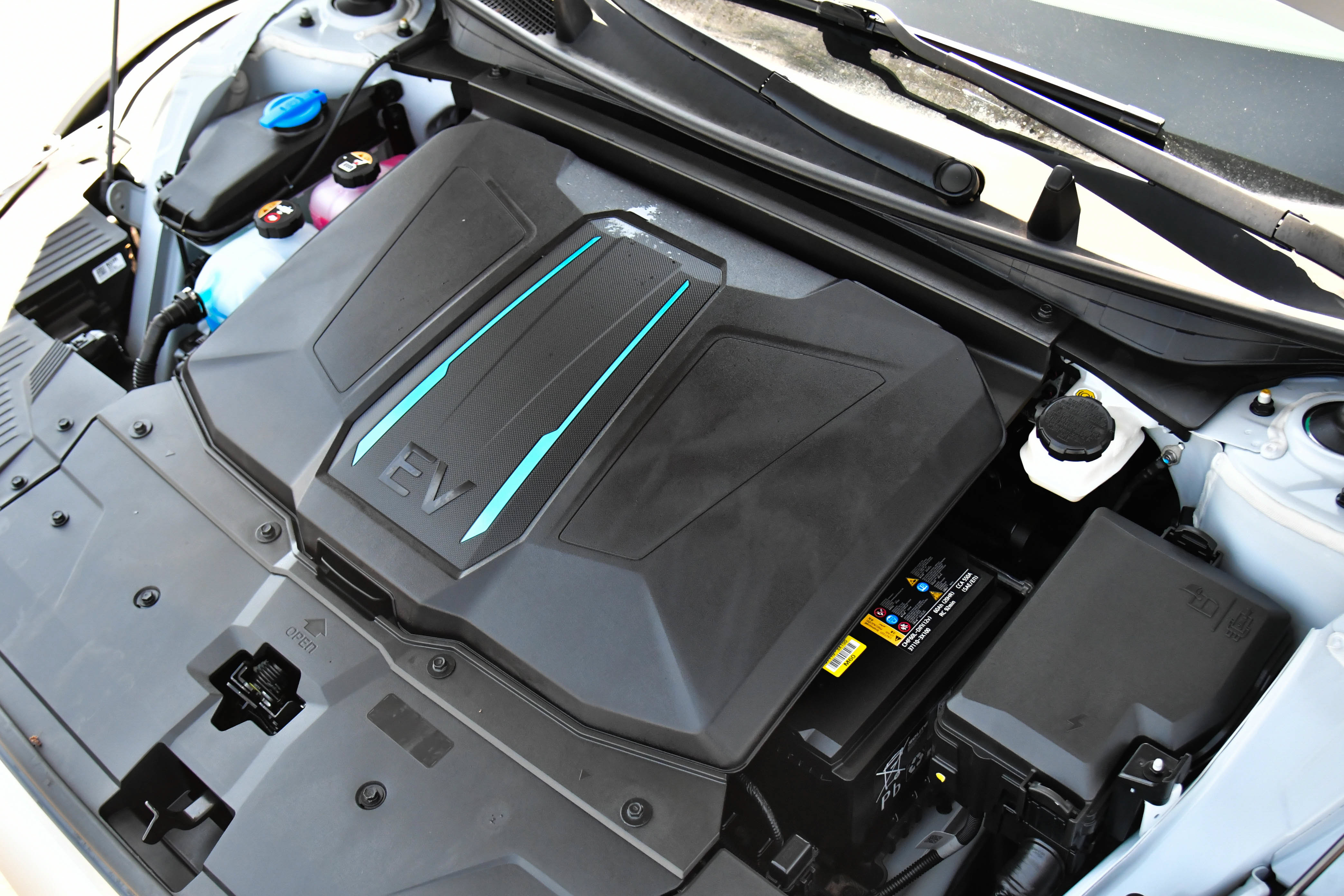 Used 2024 Hyundai Ioniq 5 SE RWD image 48