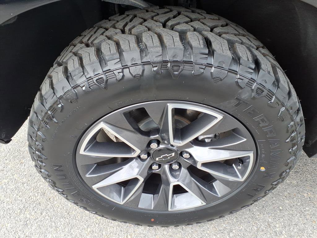 Used 2021 Chevrolet Tahoe Z71 w/ Z71 Signature Package image 10