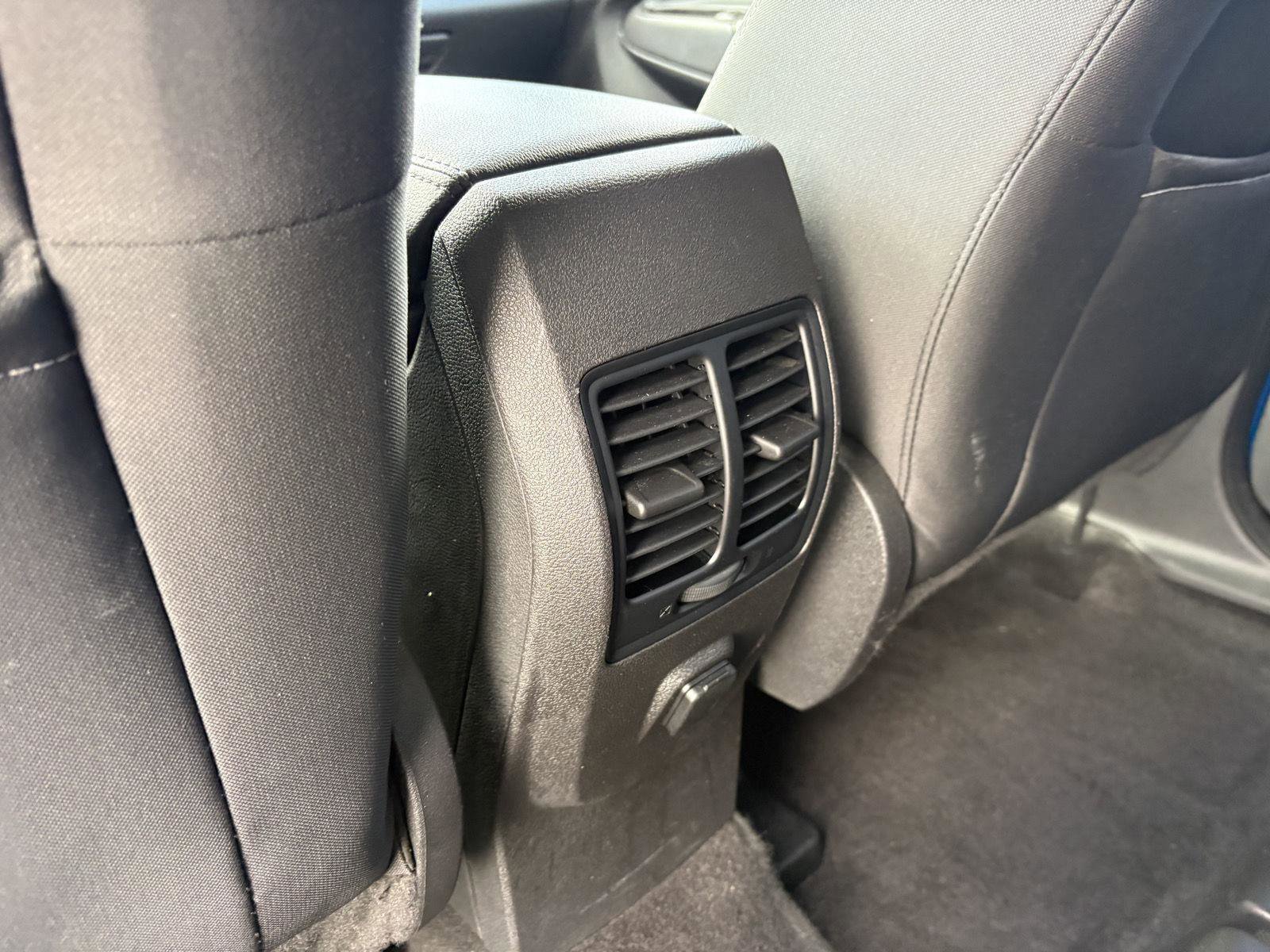 Used 2018 Ford Escape SE image 18