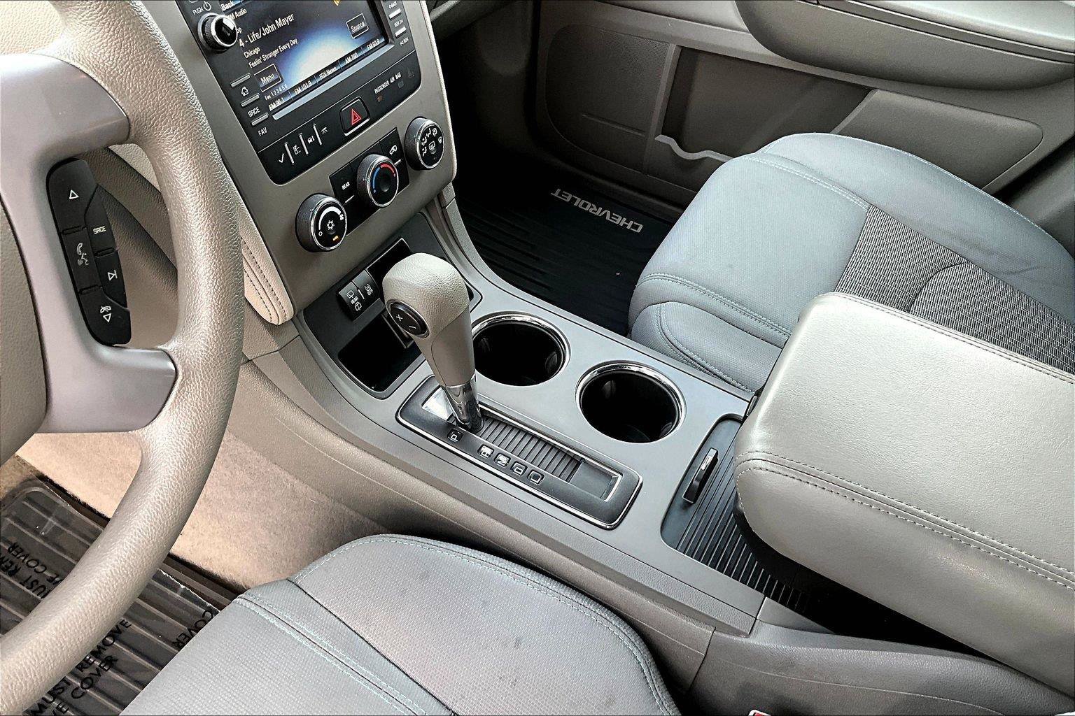 Used 2017 Chevrolet Traverse LS AWD/4WD image 16