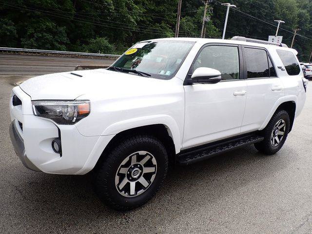 Certified 2019 Toyota 4Runner TRD Off-Road Premium AWD/4WD image 11