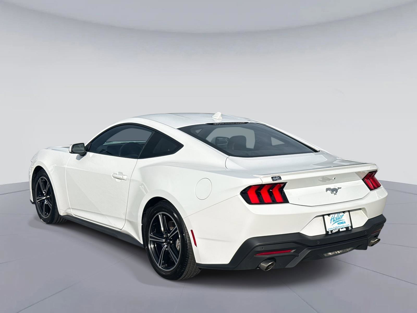 Used 2024 Ford Mustang Premium image 7