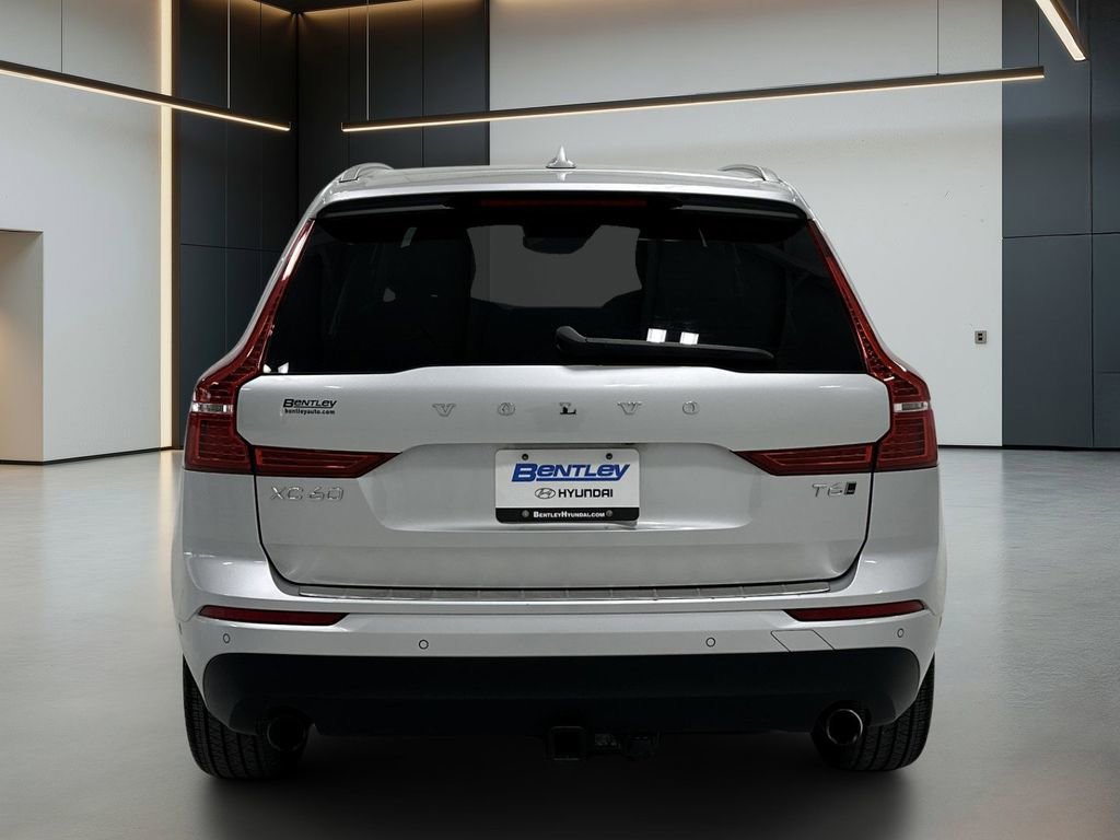 Used 2019 Volvo XC60 T6 Momentum w/ Premium Package image 5