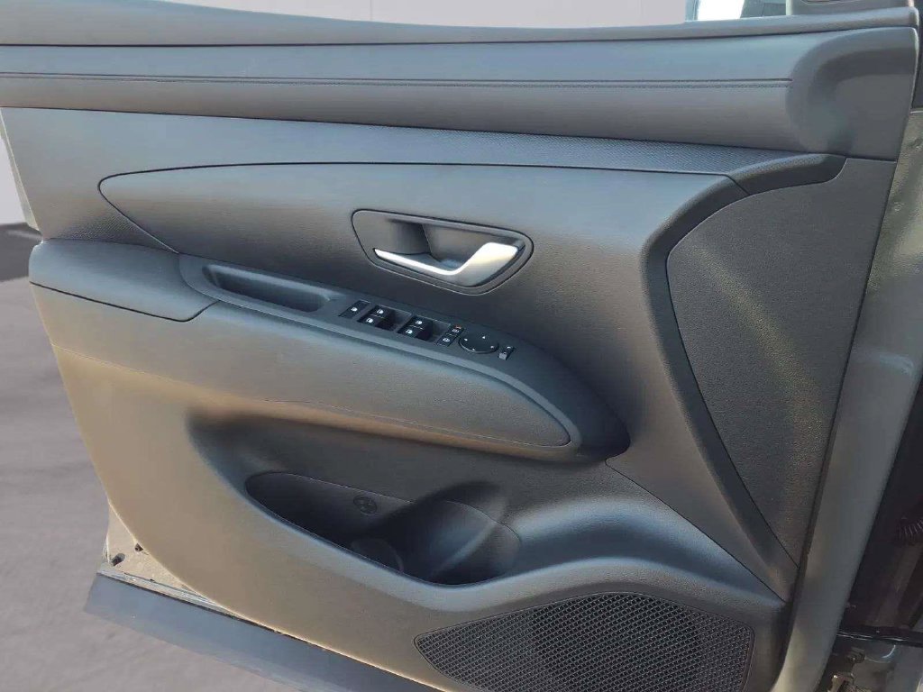New 2027 Hyundai Santa Cruz SE FWD image 13