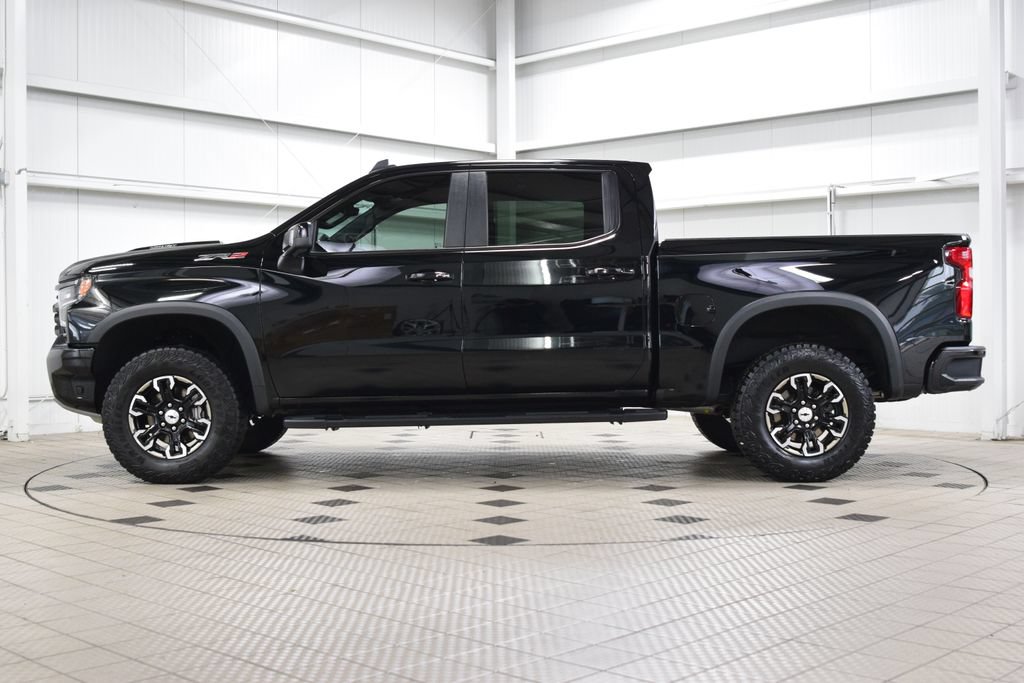 Used 2024 Chevrolet Silverado 1500 ZR2 w/ Technology Package AWD/4WD image 4
