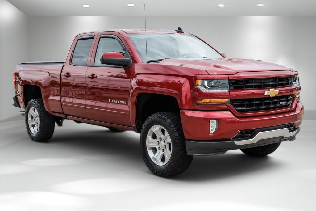 Used 2018 Chevrolet Silverado 1500 LT w/ All Star Edition AWD/4WD image 5
