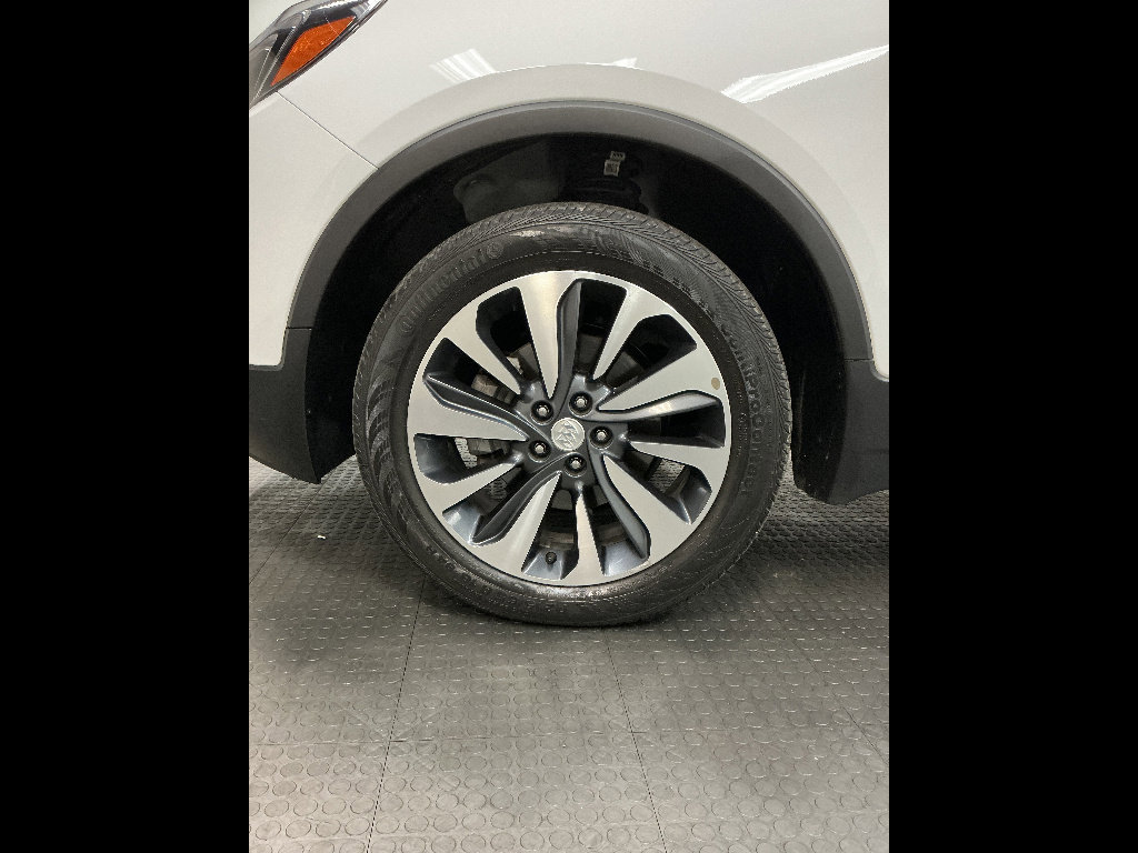 Used 2022 Buick Encore Preferred w/ Safety Package image 32