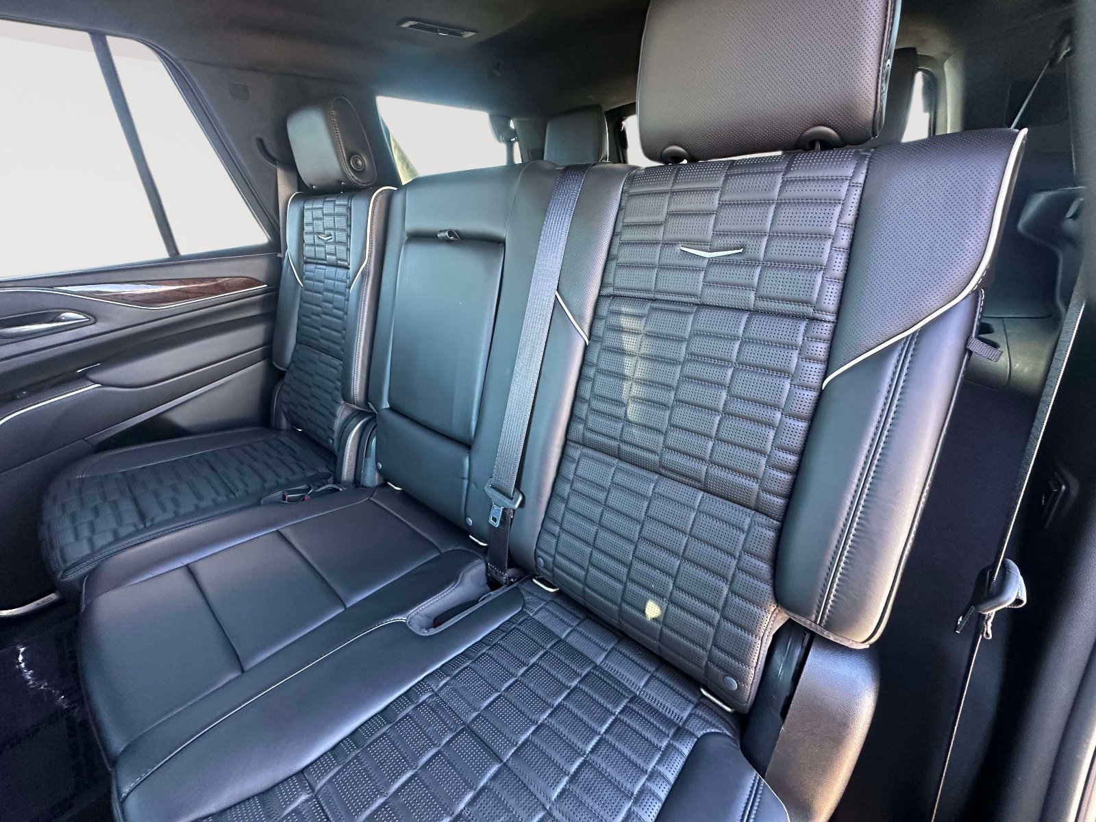 Certified 2022 Cadillac Escalade Premium Luxury Platinum image 33