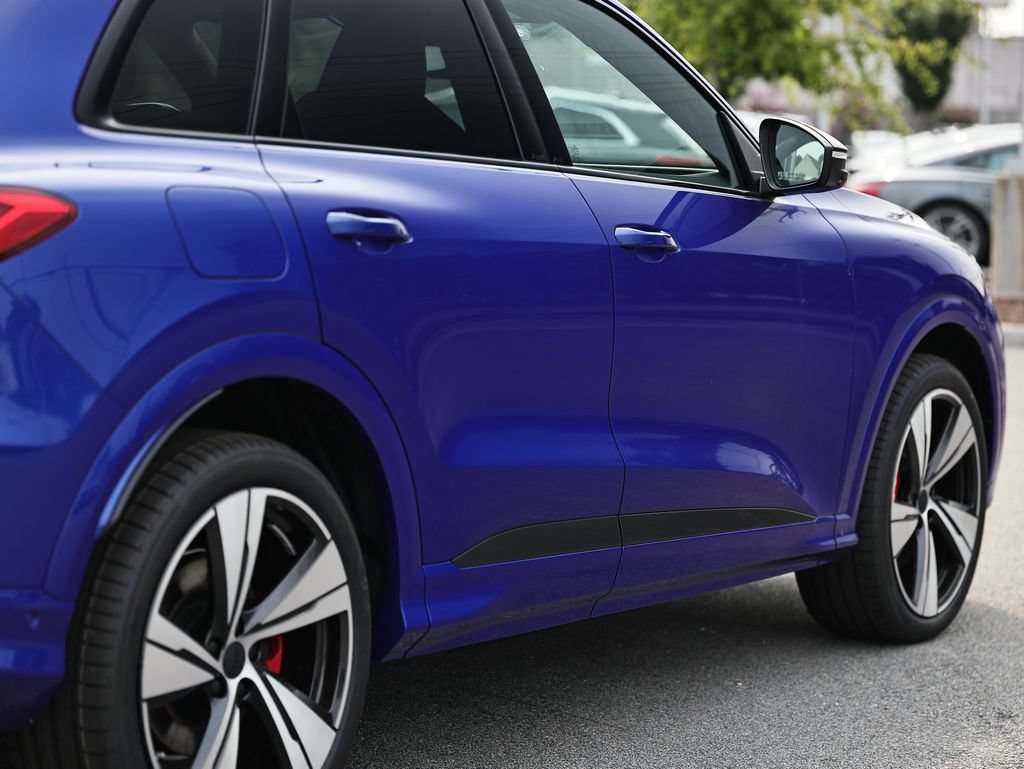New 2026 Audi SQ5 Prestige AWD/4WD image 8