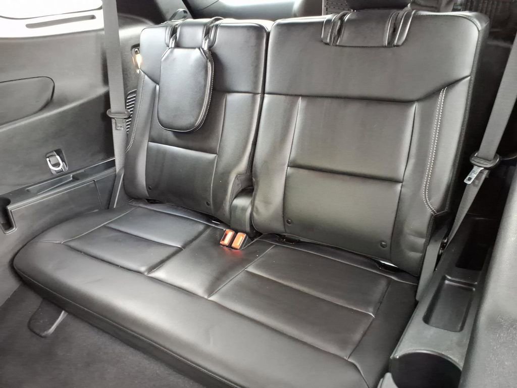 Used 2024 Ford Explorer XLT w/ Equipment Group 202A image 12