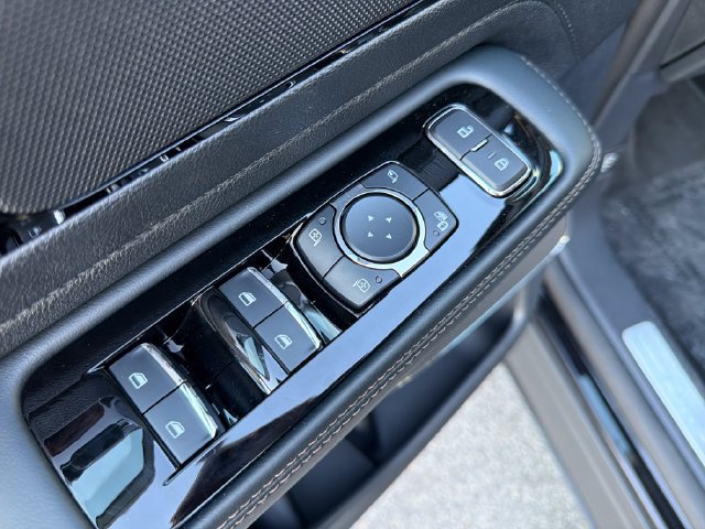 New 2026 Lincoln Aviator AWD w/ Jet Appearance Package image 23