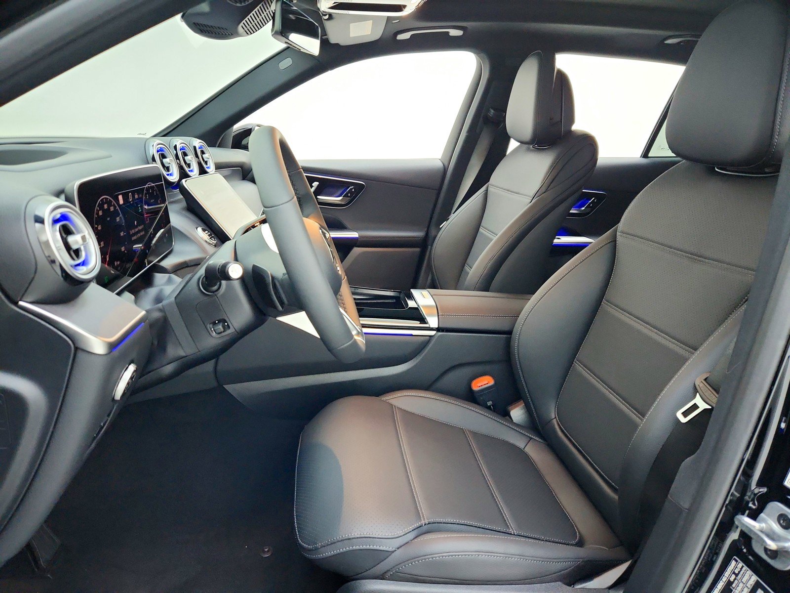 New 2026 Mercedes-Benz GLC 300 image 16