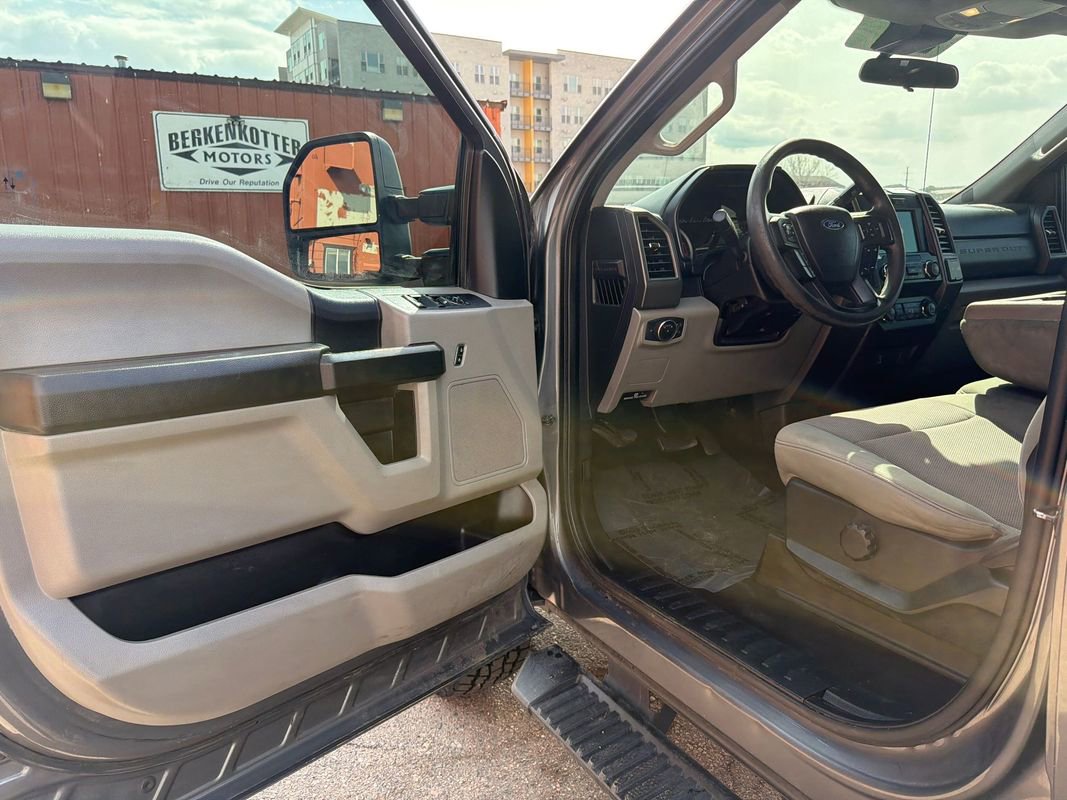 Used 2021 Ford F250 XL w/ STX Appearance Package AWD/4WD image 11