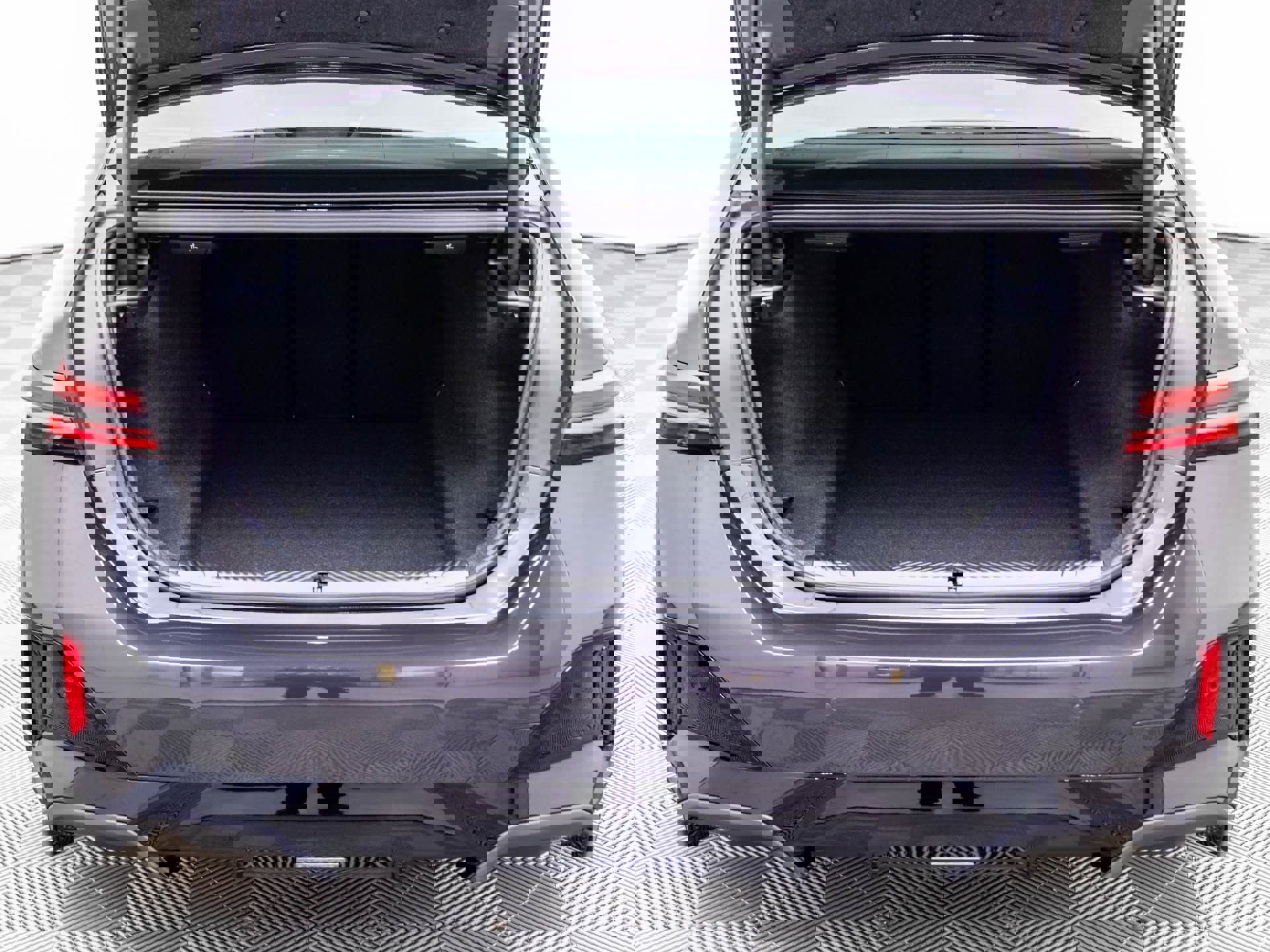 New 2026 BMW 530i xDrive w/ Executive Package image 31