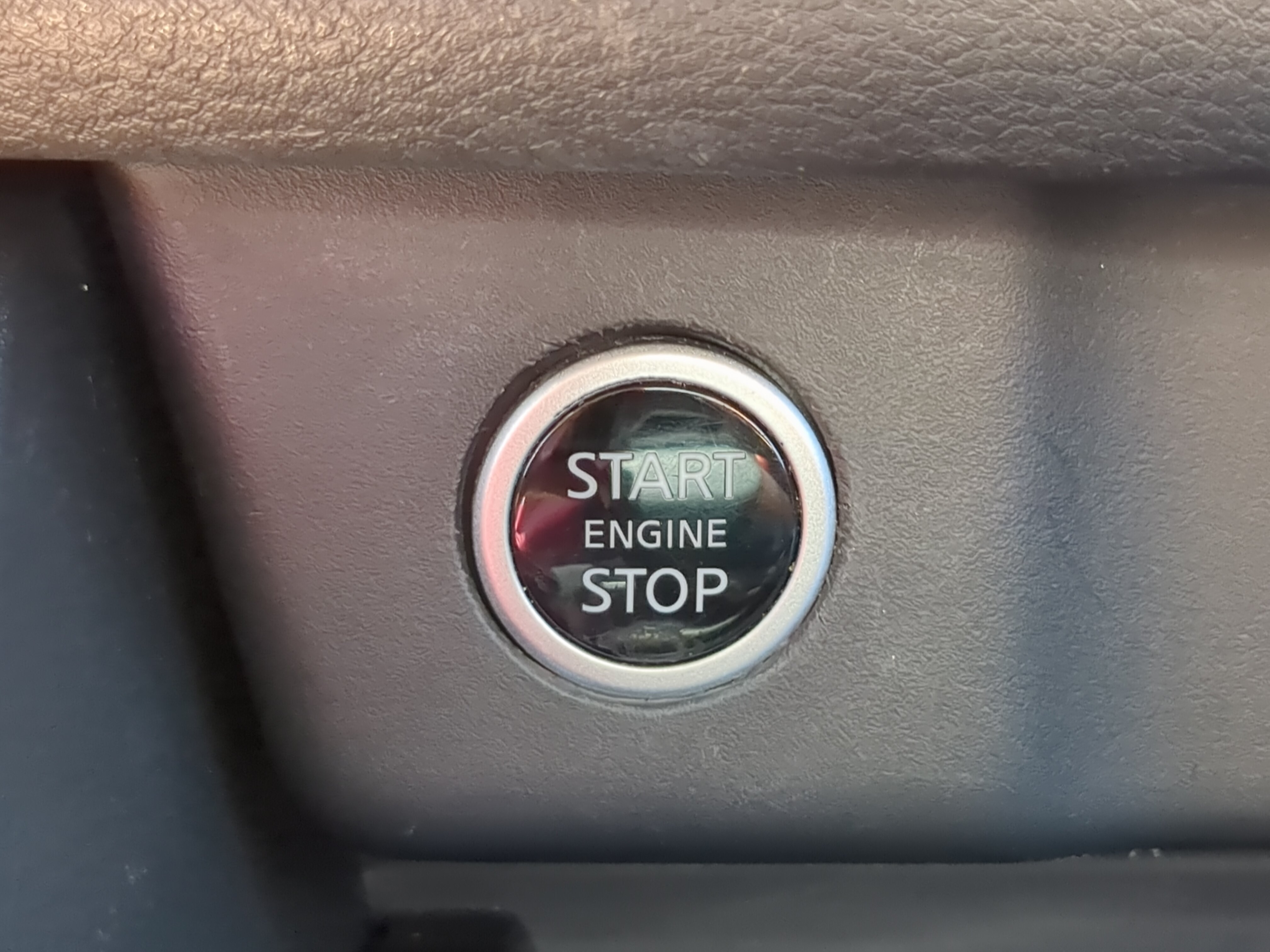 Used 2021 Nissan Rogue SV w/ Premium Package FWD image 26