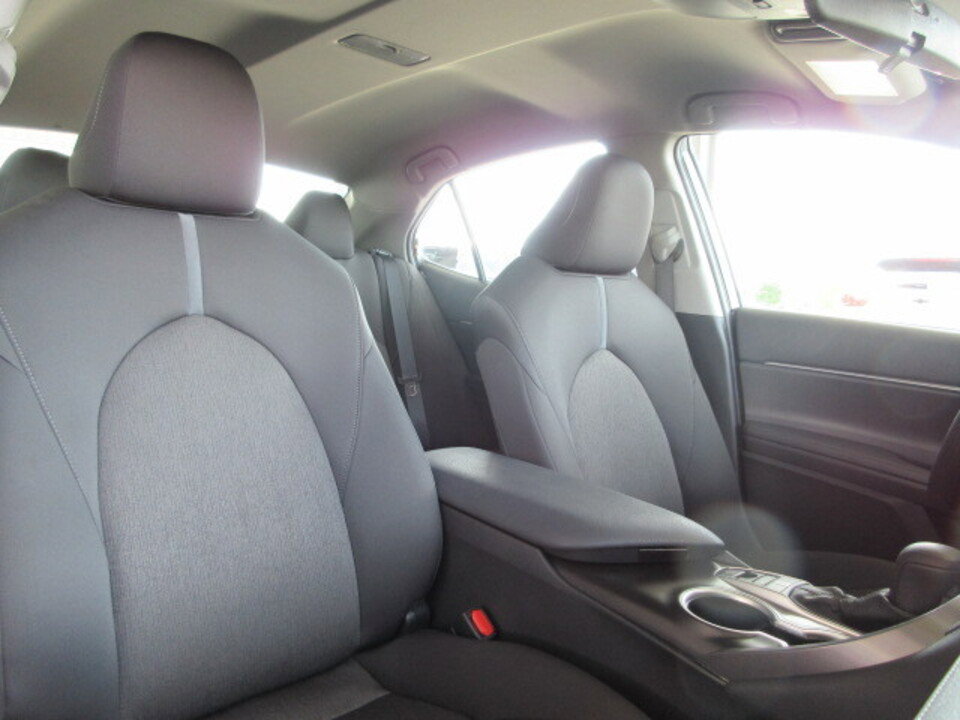 Used 2024 Toyota Camry LE image 28