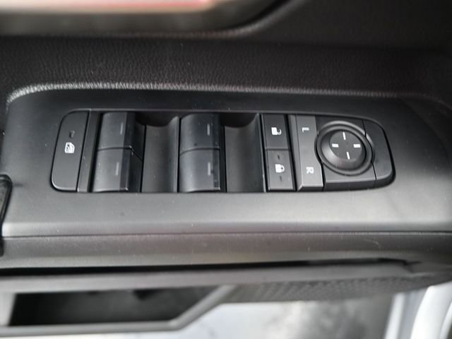 Used 2025 Toyota Tacoma TRD Off-Road AWD/4WD image 10