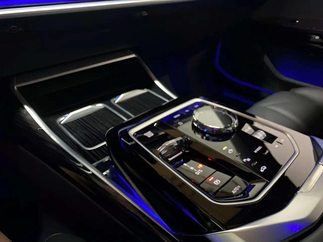 Used 2026 BMW 740i xDrive AWD/4WD image 50