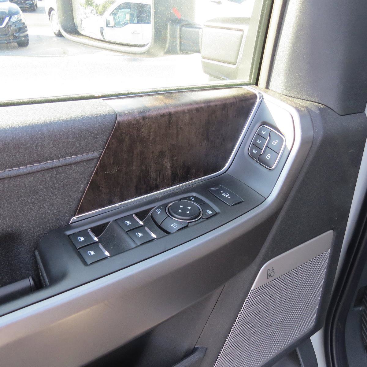 New 2025 Ford F250 Lariat w/ Lariat Ultimate Package image 15