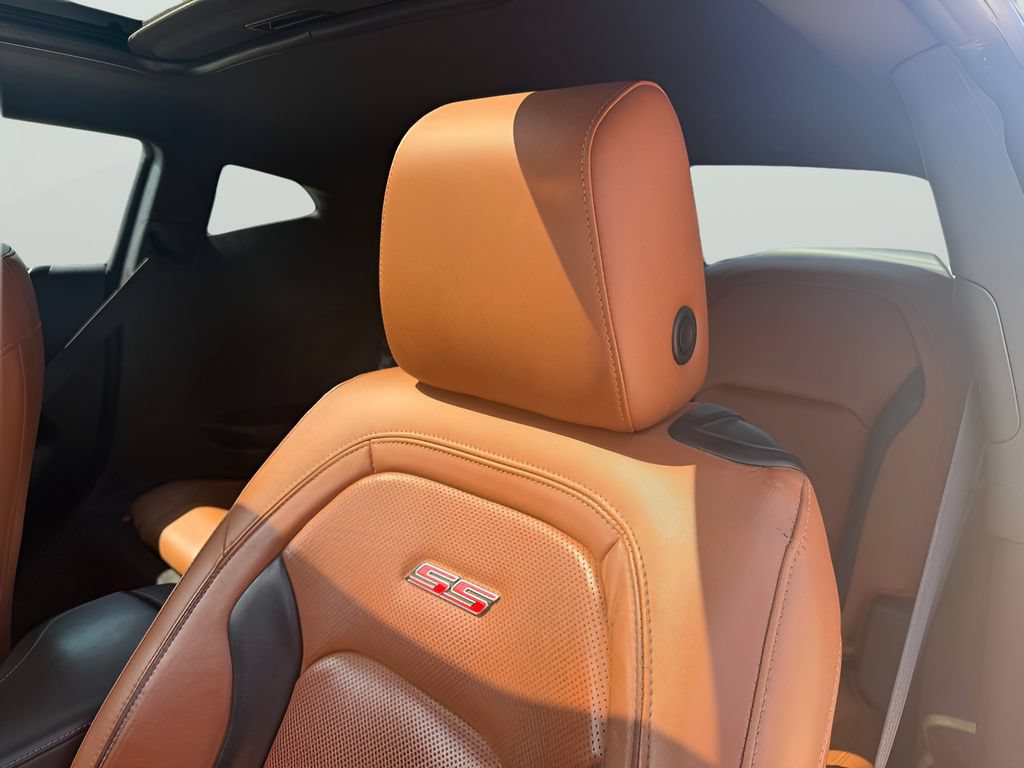 Used 2018 Chevrolet Camaro SS RWD image 21
