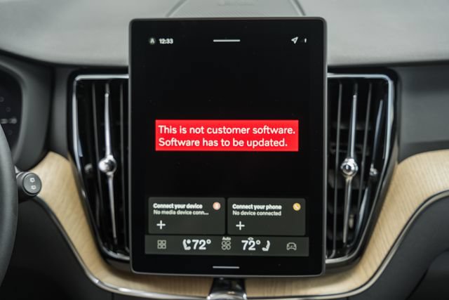 New 2026 Volvo XC60 T8 Plus w/ Climate Package AWD/4WD image 23